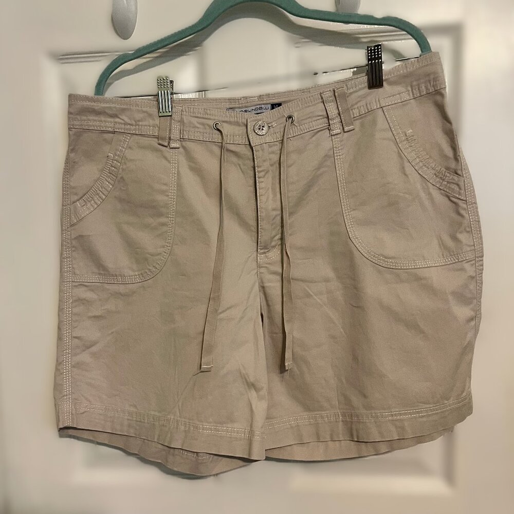 NWOT Bandolinoblu Cargo Shorts, Size 14